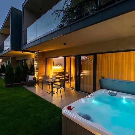 Haus Gregori Aparthotel Caldaro Exterior photo